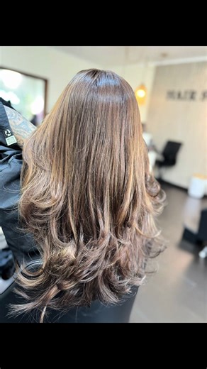 Transform Your Flat Hair with Multi-Tonal Dimension