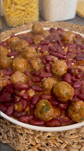 Haricots rouges aux boulettes de viande hachée