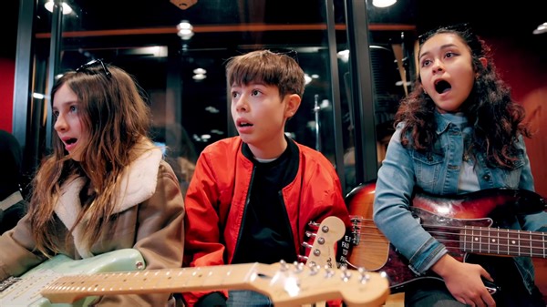 19 reactions | Who’s ready to step into a recording studio?  We’re excited to announce that we will be heading into the studio to record our second album with ALL original songs! If you are interested in having your child be part of this experience, please notify your child’s instructor. We’ll be recording March 11-16 ️ We look forward to making beautiful music together this Spring Break! 落 : @daviddavis.eptx | Sound Stage 9, LLC | Facebook