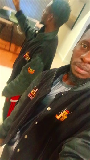 Rickly Elvis (@ricklyelvis)’s videos with original sound - Presenter Kai
