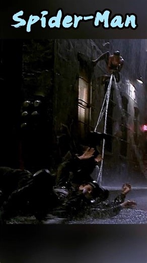 Spider-Man (2002) | Peter Saves Mary Jane & The Iconic Upside-Down Kiss 🎬