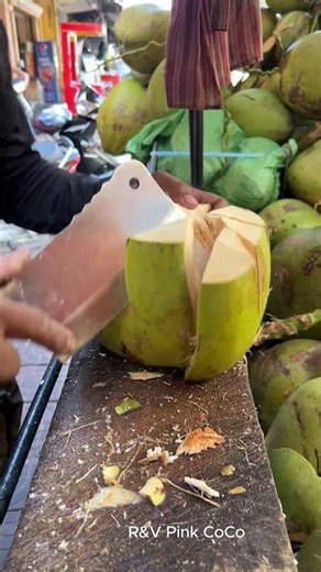 Amazing fresh coconut cutting skill! #shorts #viral #streetfood #fruit #coconut #explore
