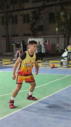 The most challenging training in winter is to fight against the cold. A set of warm-up exe