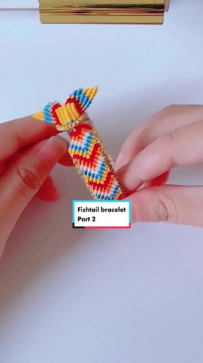 Learn How to Make a Stunning Fishtail Crochet Bracelet
