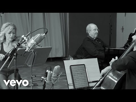 Anne-Sophie Mutter & Pablo Ferrández - Clara Schumann: Piano Trio in G Minor, Op. 17: III. Andante