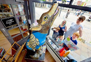 Wolves in Wolves: Lone wolf still keeps the hunters guessing