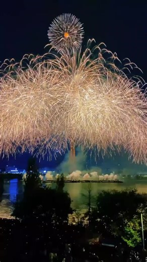 Video của LoveKey (@tomkey131) với bản nhạc nhạc nền - Tom Key - LoveKey