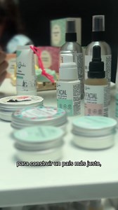 6.9K views · 1K reactions | Las pymes son el motor de nuestra economía y como Gobierno buscamos apoyarlas de manera concreta. Hoy dimos inicio a la #SemanaDeLaPyme con la promulgación de la Ley de Alivio de Deudas Tributarias a MiPymes y Fogape Chile Apoya. Mejores Pymes hacen un mejor Chile! | Gabriel Boric | Facebook