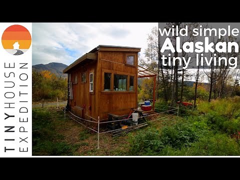6'7" Man's Peaceful Tiny House Life in Alaska