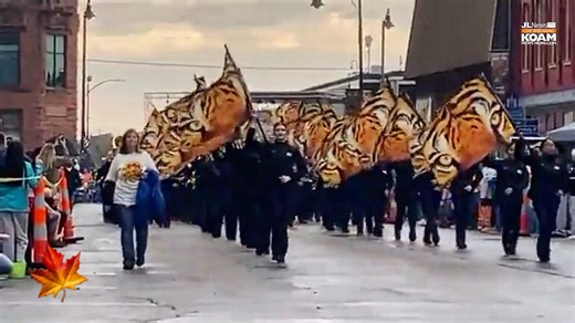 59th Annual Carthage Maple Leaf Festival® 🍁 Parade BIT.ly/439aJ1s — beginning of parade includes both Carthage High & Jr High Bands 💙🤍🍁 Thank you for sharing! Thank you to Carthage Missouri Chamber of Commerce and Julie Reams for a fantastic festival! | Joplin News First