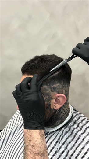 Mid Fade Skin Tutorial | Clippers Technique & Sharp Lineup #fade #barber #clipper