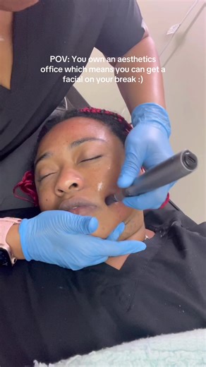 I’m giving y’all my secrets & it’s killing me because I hate people in my business! BUT Mirah’s Winter Glo Up series is loading. I shot in Sept before my bday, I got PRP (natural filler) & microneedling. Longer video explaining it all is coming. I also have another session of this, Botox, & a chemical peel coming up so I’m taking you along on my glo up to show you how I make winter less depressing! Also does it really matter who owns the business when my name is on it and I boss everyone around 