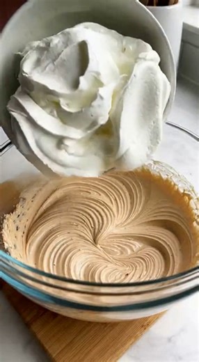 Creamy, spiced, and layered with gingerbread goodness—these No-Bake Gingerbread Cheesecake Cups are the easiest holiday dessert you’ll make this season. 🎄✨ No oven needed, just pure festive magic. #dessert #nobakecake #recipe | Quick'n Recipes