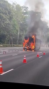 Bus on fire at BKE | Singapore roads accident.com新加坡公路意外网页