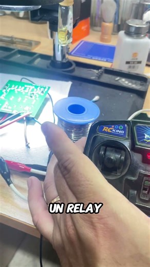 Checkmaster ✅ Plaqueta 12V con control remoto, relay OK. ¡Feliz Navidad! 🎄⚡