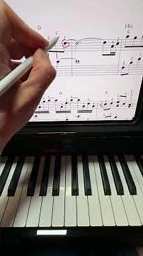 🎹 Coordinating Hands on Piano - This Trick Will Help! 🎹 #playingpiano #learnpiano #pianotips