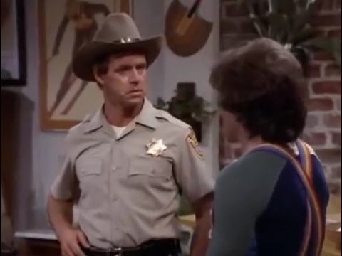 Geoffrey Lewis as Deputy Tilwick
