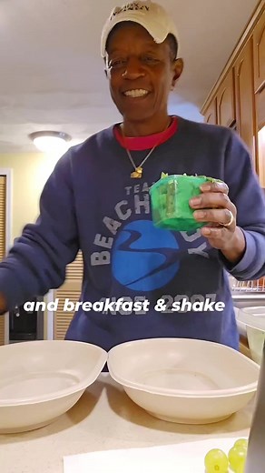 Container magic in action! ✨ Watch as @connies_fit2achieve_fitness skillfully prepares a scrumptious dinner, utilizing the Portion Fix containers to perfection. 👏 This program empowers you to make informed choices that fuel your body without restrictions, paving the way to sustained health goals! 💪 What dinner are you making tonight? 🥗😋 We love watchin you create delicious meals using our containers! Don't forget to tag us! ❤️ "I love Portion Fix because when you use the containers, it guide