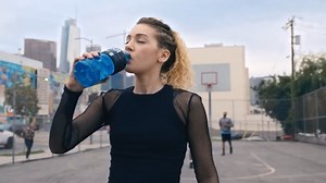 Powerade Commercial featuring Simone Biles & NBA Legends Chris Webber and White Chocolate