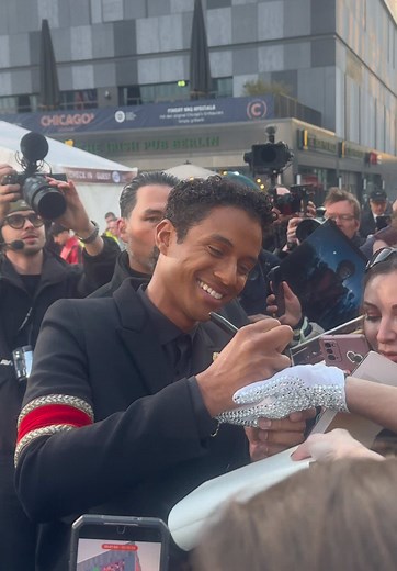 „Michael“ world premiere with cast Jaafar Jackson, Nia Long, Miles Teller with Jackson 5: Marlon, Jackie & Jermaine Jackson and Prince & Bigi Jackson at the Uber Platz. Berlin, 10.04.2026. @Uber Platz @Steven Gätjen #michaeljackson #berlin #uberplatz #jaafarjackson #milesteller