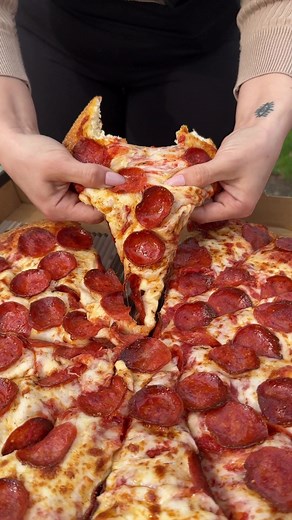 Introducing The Big Daddy - X-Large Thick Crust Pizza with Extra Cheese