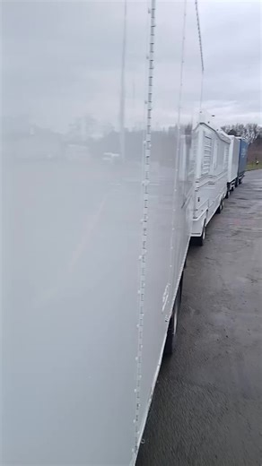 Un Petit Tour en Train: Voyage au Cirque