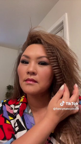 Crimped 80s Hair with a Hair Crimper for 80s Day at School!