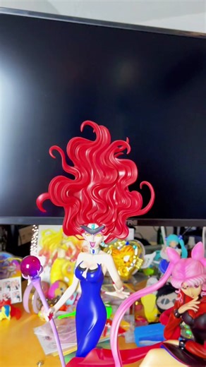 Who’s your favorite 90’s anime villain? Sailor Moon’s Queen Beryl is near the top of my list! #e2046 #queenberyl #sailormoon #animevillain #animeresin