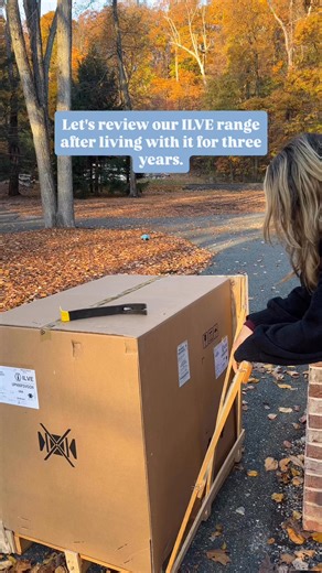 An honest review of my ILVE Nostalgia Range after 3 years of daily use (not sponsored and purchased myself).We went with the 36-inch glossy black gas range with brass hardware and claw feet, and it truly delivers that old-world European kitchen feel I wanted. I think it's a great price point compared so other high end ranges with that old world feel. But would I buy it again? 👀 Yes… but a few things you should consider: 🍴Installation can be tricky. Even with a trusted plumber, we had issues so