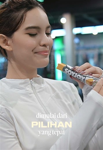 This is what proper recovery looks like. Post-workout? Lengkapi rutinitasmu dengan SOYJOY Open Sesame! Dibuat dari kebaikan kedelai, dengan 7g protein, tinggi serat, dan gluten free. Recovery yang baik dimulai dari pilihan yang tepat. Temukan di AbsolutFit sekarang.