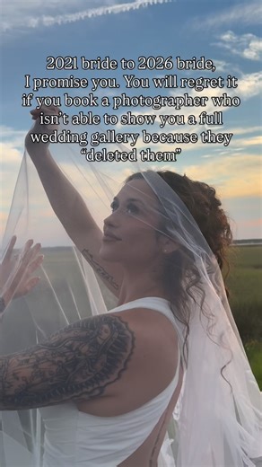 2021 bride me wishes someone had sat me down and said this out loud. I booked cheap. I trusted vibes. And I learned the hard way. 2026 bride — please hear me when I say this: If a photographer can’t show you a full wedding gallery because they “deleted it,” that’s not a small red flag. That’s the whole parade. Your wedding photos are the only thing you get to keep forever. Ask hard questions. Protect future-you. 🤍 ✨ Currently booking 2026 — and yes, full galleries are always available. ➡️ DM me