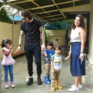 16M views · 196K reactions | "Hello❤️"Sunny Leone's kids greet paparazzi; Nisha Weber reluctant to take off mask. Sunny Leone has her weekend plans all set. The actress stepped out with her family for lunch in a casual look. She chose a white tank top with a midi denim skirt, while her husband Daniel opted for a T-shirt and denim pants. What caught our attention was how adorably her kids greeted paparazzi. | PinkVilla | Facebook