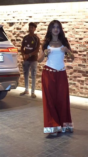 Salman Khan 💖 Beautiful Girl 4K Stage Show 🔥 | Romantic Moments 😍 | Live Performance HD#fdccompany