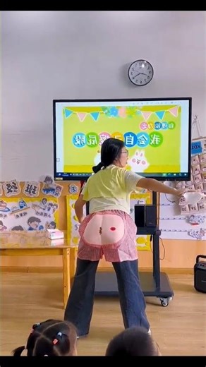 This Teacher’s Toilet Lesson Shocked Everyone! 🚽