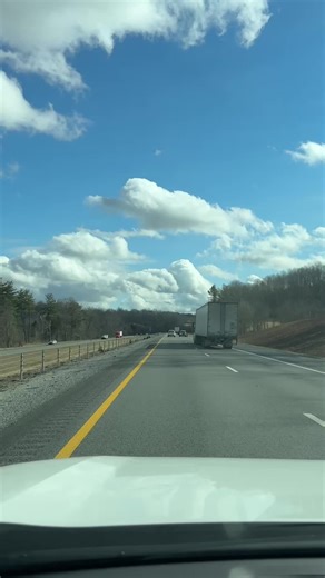 Now it’s time for my second card show of the day. Did I just buy 1,500 cards? 😱 #sportscards #cardshow #mcminnvilletennessee