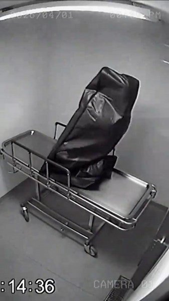 The way it hits the concrete floor 😳💀 Bro... look at the heavy impact The way it hits the concrete floor... nah I’m handing in my resignation right now! 🚪🏃‍♂️💨 Raw morgue CCTV capturing a heavy body bag shifting and crashing completely on its own. They say it’s just a