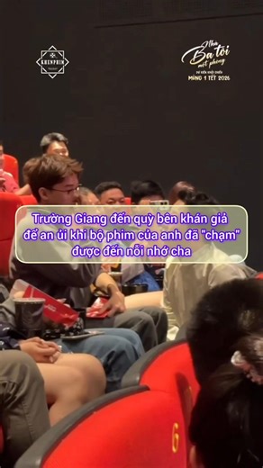 Trường Giang đến quỳ bên khán giả để an ủi