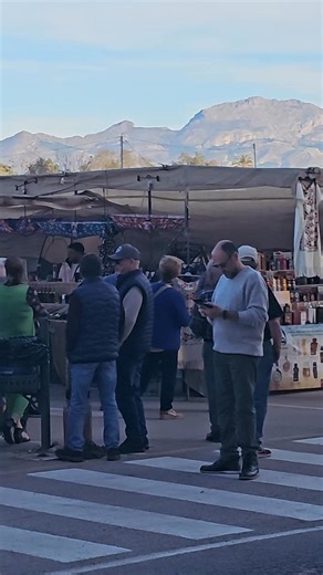 7th of December - 10 30AM 🎅 Sunday market, it's going to be crowded today 🤩 | Benidorm Now