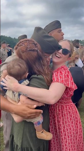 Tapping out our Soldier on Graduation Day at Fort Jackson🇺🇸 #bct #fortjackson #usarmysoldier #army