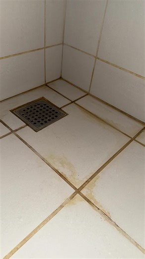 Vi viser lige endnu et godt eksempel på hvordan din brusekabine kan blive forvandlet til nyere og renere udgave. 🛀🏽✨🤩 Ring: 28 55 09 33 Så kigger vi gerne forbi. | Slagelse rengøring & Service ApS