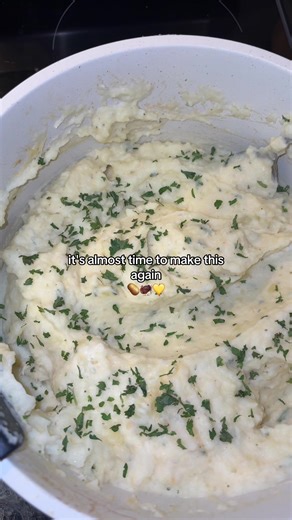 I love this time #turkey #mashedpotatoes #thanksgiving | Mashed potato