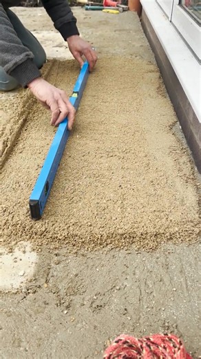 Perfectly level, every time! 🏡📏 The Draper 4-Piece Spirit Level Set includes box and torpedo levels for accurate measurement. Perfect for patios, decking and your next garden project. #DraperTools #LevelUp #DIYProjects #PerfectlyLevel | Draper Tools