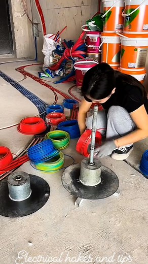 631K views · 8.7K reactions | #electricity #Electrician #everyonefollowers | Electrical Hacks and Tips | Facebook