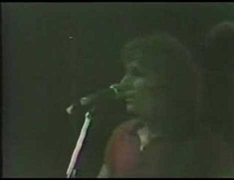 Streets - Cold Hearted Woman (live)