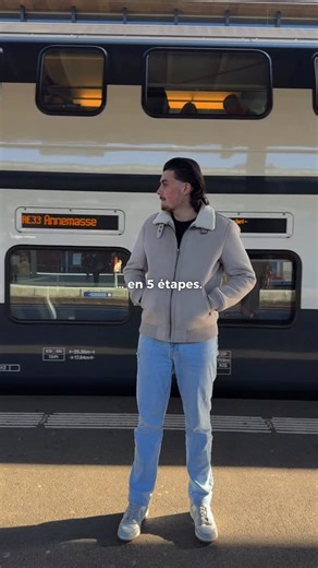 Théo | Expert Frontaliers 🇨🇭 on Instagram: "Quand je dis “Quitter la France”, je ne parle pas de cracher sur un pays qui nous a beaucoup apporté. Je parle de faire un choix rationnel. Aller travailler là où ton travail est réellement valorisé. Il n’y a pas 36 étapes compliquées. Il y a 3 piliers. Le premier, c’est te créer un dossier de candidature adapté à la Suisse. Un CV et une candidature qui passent les filtres et parlent aux recruteurs suisses. Le deuxième, c’est réussir tes entretiens.