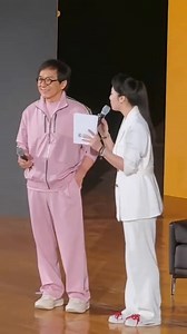 Jackie Chan's speech to his film students 🎓 in his cozy pink tracksuit! On 22 October 2025, Jackie Chan surprised hundreds of film students by giving a minutes long opening speech at his Jackie Chan Movie And Media College in Wuhan, China. 🎬 He shared his career path, called for a combination of technology and practice, encouraged everyone to never stop learning. 🎉 Every year, hundreds of graduates finish the Jackie Chan Movie And Media College and are released into the huge world of filmmaki