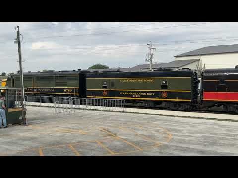 Canadian National 6789 Passes By