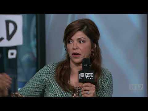 Amy Pietz's Wild Experience Filming "Hit The Road"