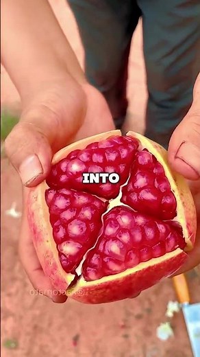 The Easiest Way to Peel a Pomegranate 🤯