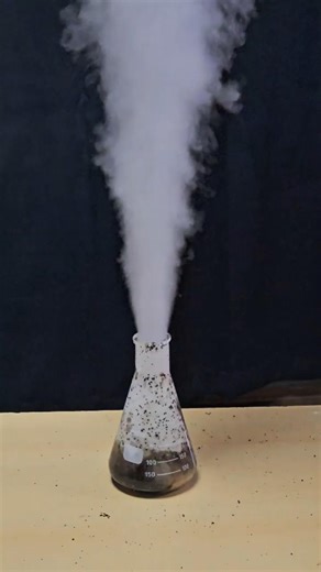 Şişeden Cin Çıkardık! 🧞‍♂️ (Kimya Deneyi)